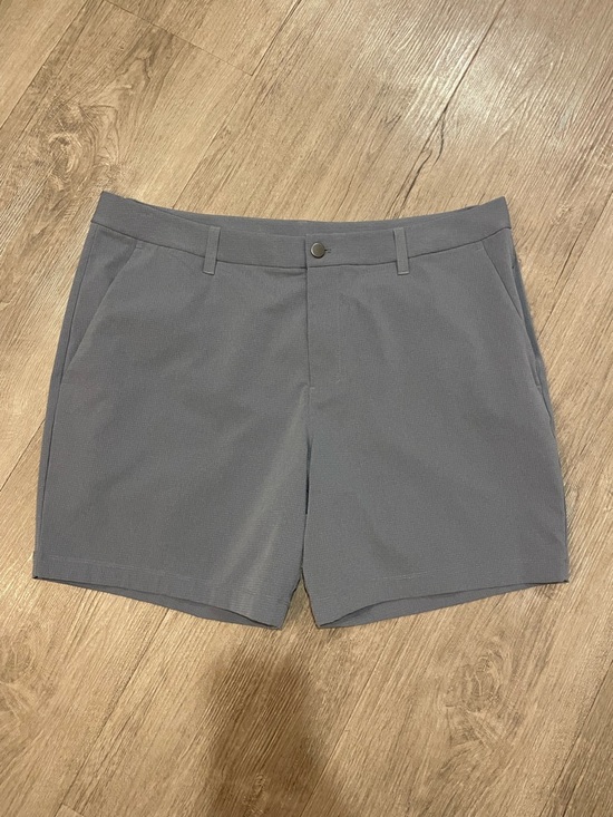 lululemon athletica Other - NWOT Lululemon ABC Classic-Fit Short 7" *WovenAir in Gull Grey (Light Grey)